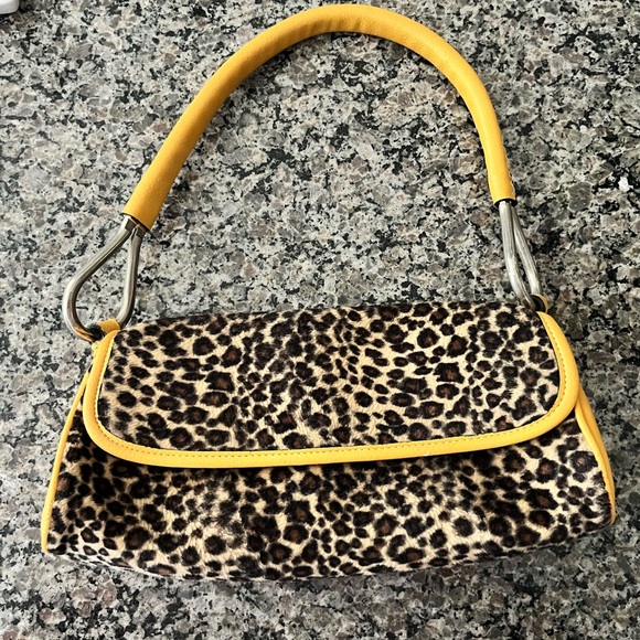 Leopard Print and Yellow Women's Bag Set - Picture 2 of 8